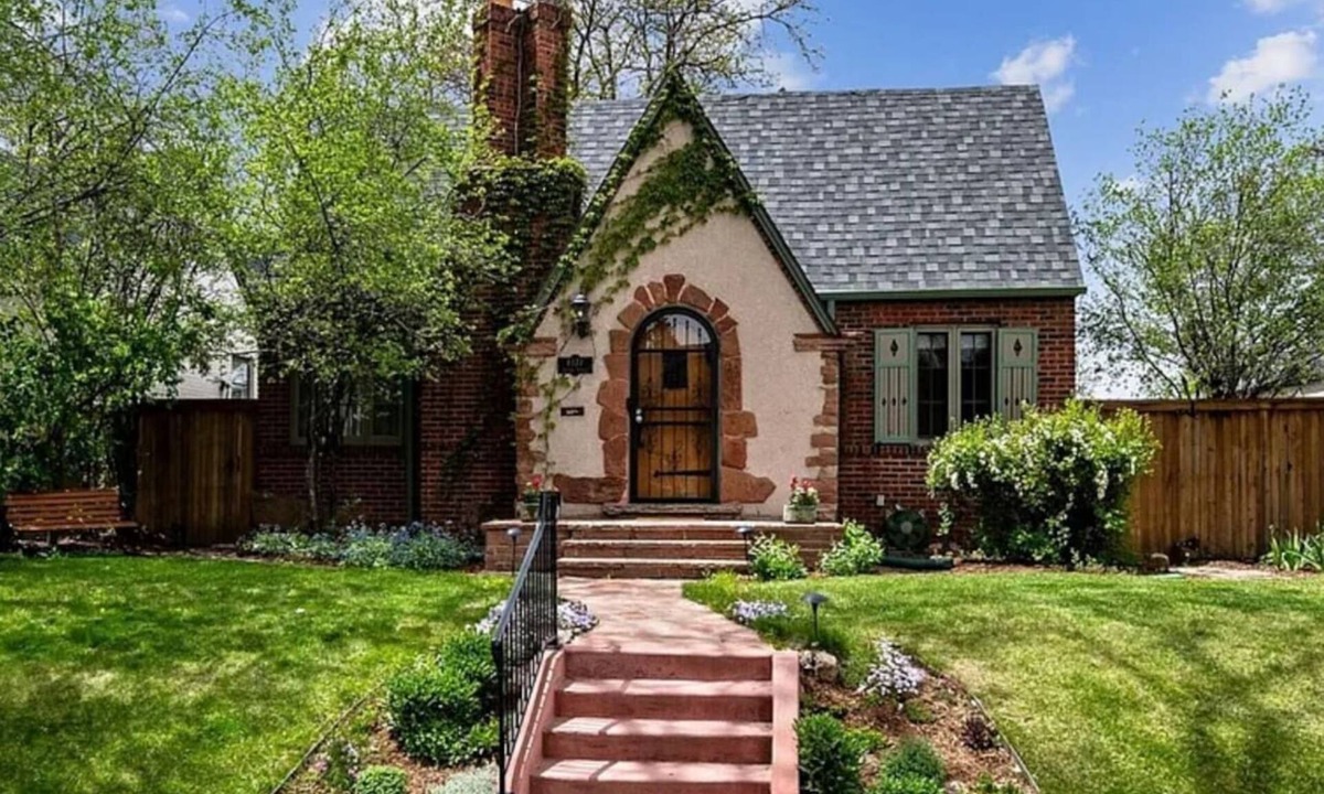 Hale House | Luxury and Charm on Cherry Street