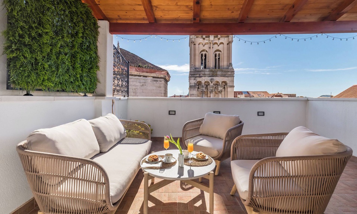 Old Town Apartment | Luxury Apartment Matkovic