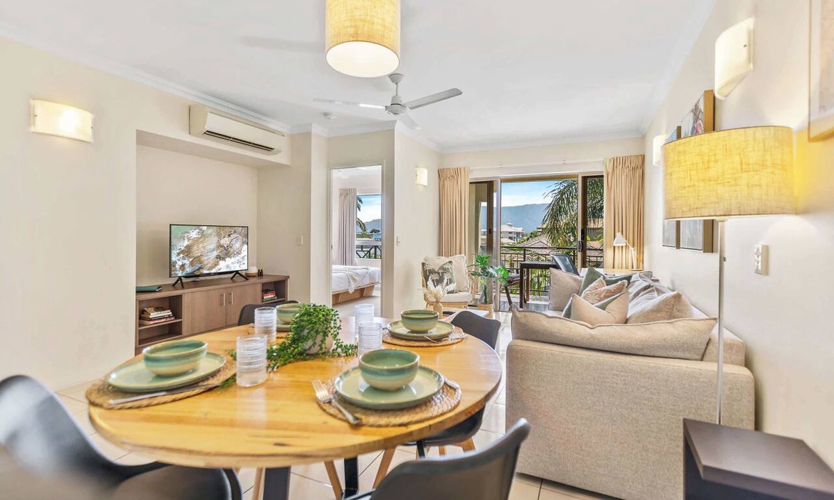 Westcourt Apartment | Luxury Apartment w/Pools, BBQ & Gym Access