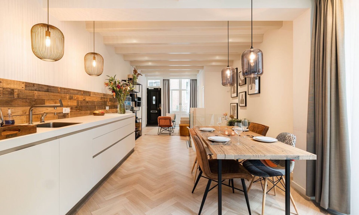 Museum Quarter Apartment | Luxury Apartment with spacious living room