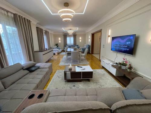 Taqseem Laselky Apartment | Luxury apartment with a great view in the center of Maadi