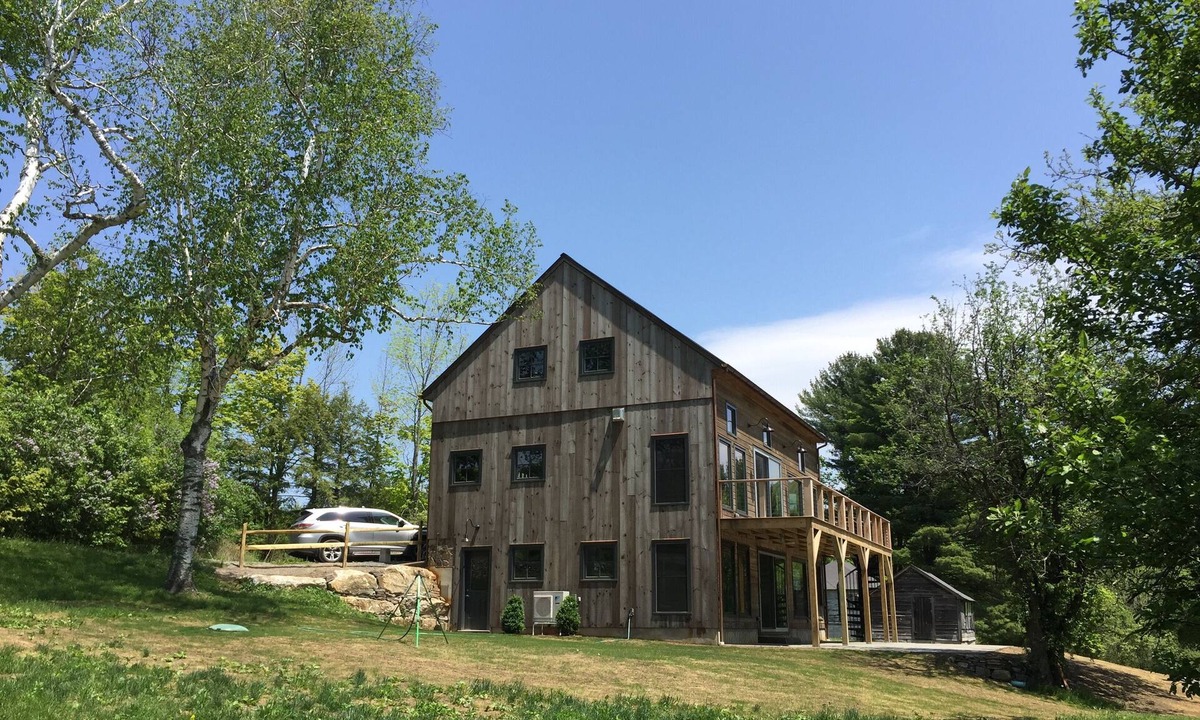 East Chatham House | Luxury Barn Retreat — All-Season Escape Awaits!