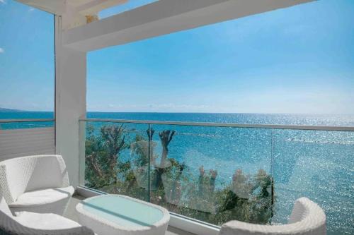 Potamos tis Germasogeias Apartment | Luxury Beach Front Flat Kyma 3