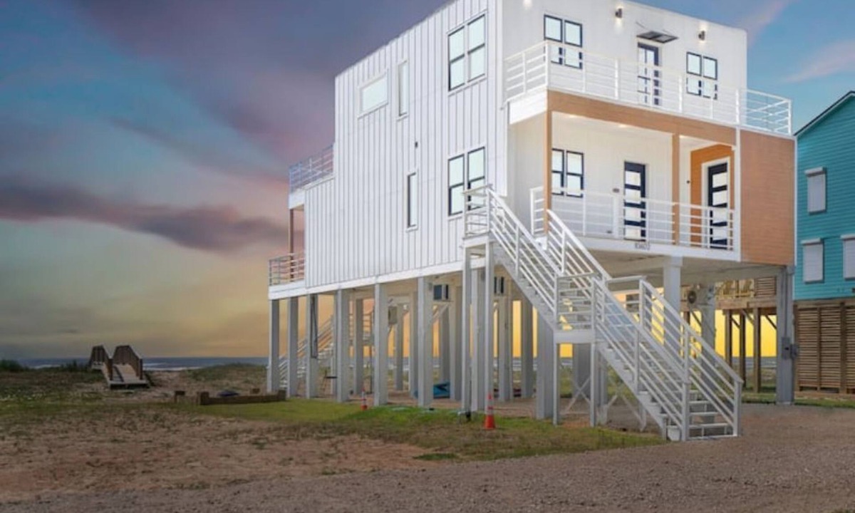 Freeport House | Luxury Beachfront Retreat w Gulf & Wetland Views - Game Room - 4 Decks-Sleeps 16