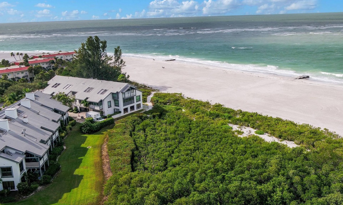 Whitney Beach House | Luxury beachfront Longboat Key getaway with indoor pool - SeaDuced