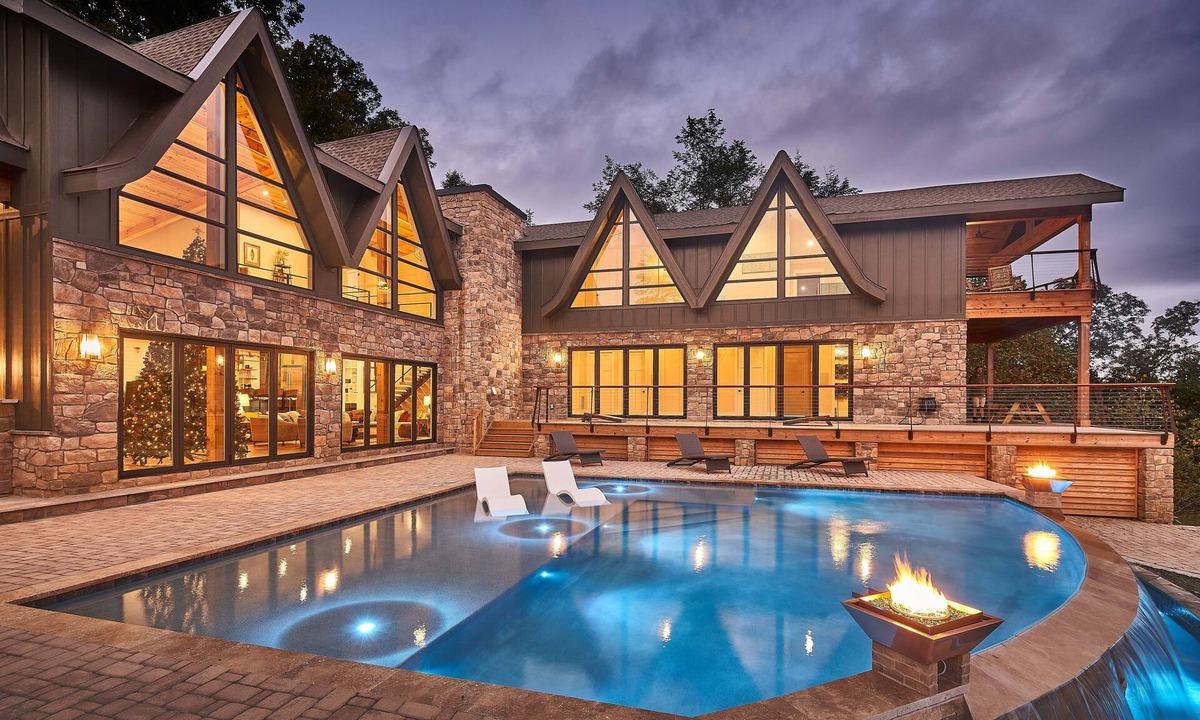 Blowing Rock Villa | Luxury Blowing Rock Villa minutes from Downtown w/Infinity Pool & Mtn. Views