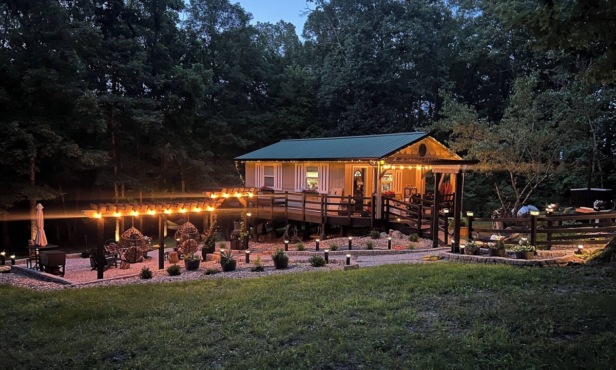 Richland Cabin | Luxury Cabin, fire pit, BBQ, WiFi, forest view, river access