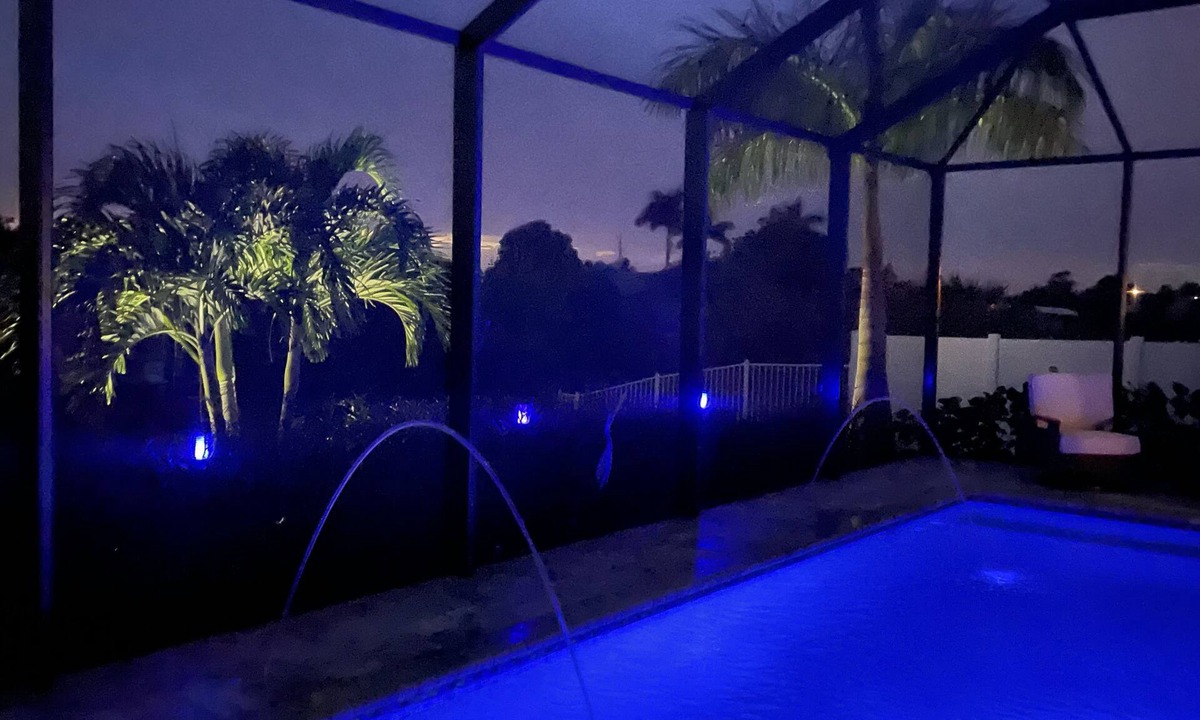 Mariner House | Luxury Canal-Front Retreat with Heated Saltwater Pool - Sleeps 8!
