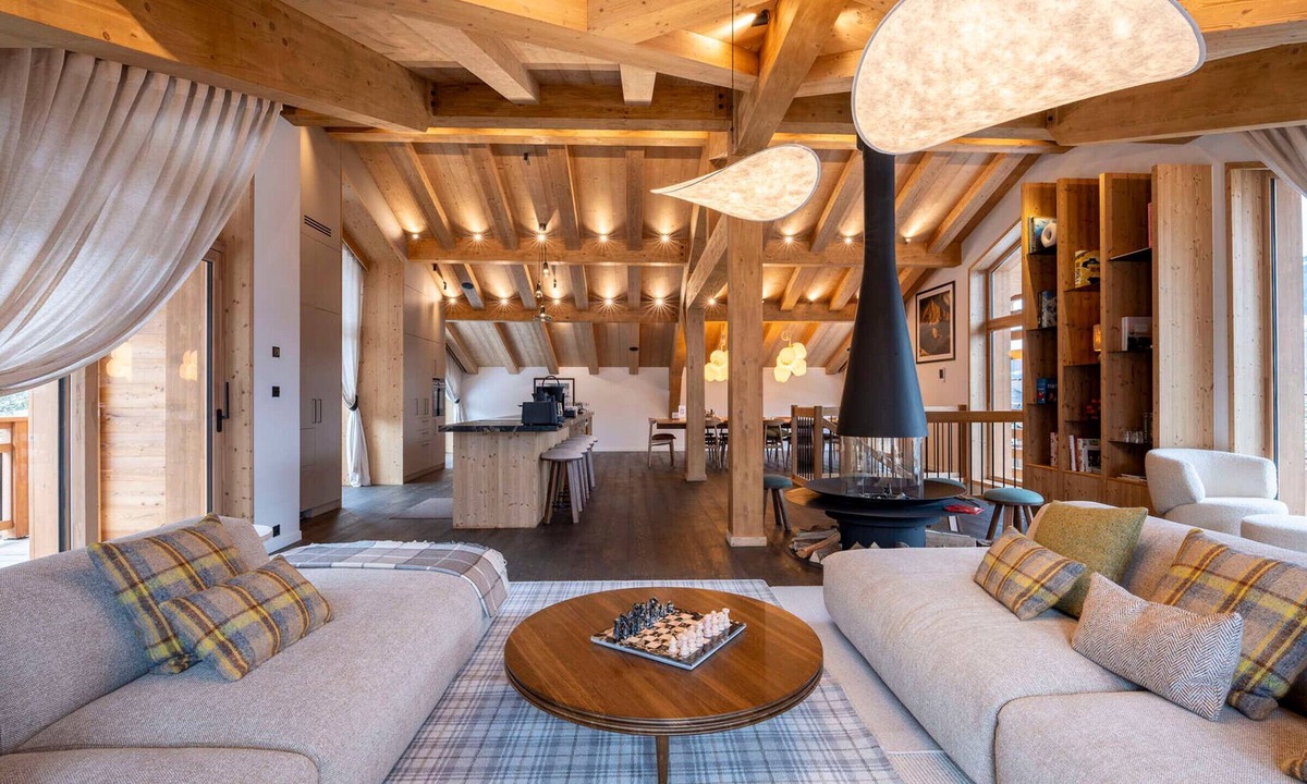 Le Praz Ski Chalet | Luxury chalet in Courchevel 1300, 12 pers, hot tub, pets allowed, parking