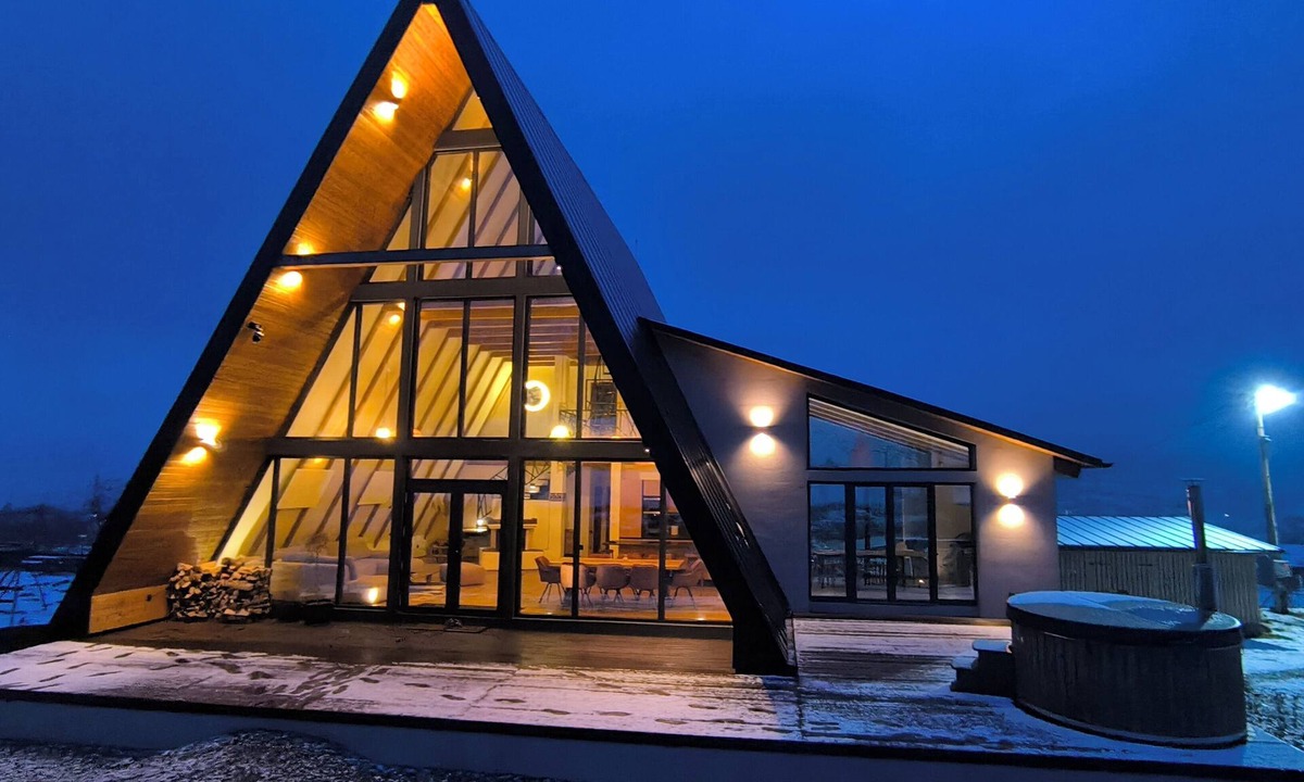 Moisei Ski Chalet | Luxury Chalet Rafenstein with hot tub & WiFi