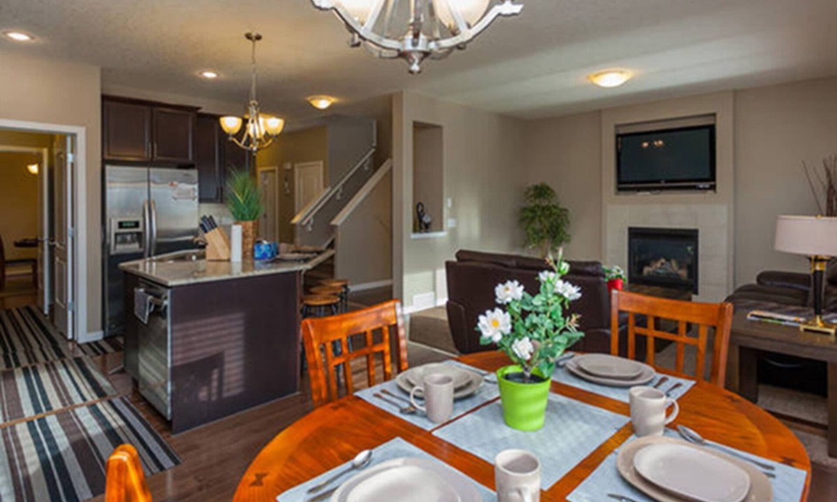 Panorama Hills House | LUXURY & COMFORTABLE HOUSE IN NW. 6BR & 4.5BA. close to AIRPORT.SLEEP UP TO 12.