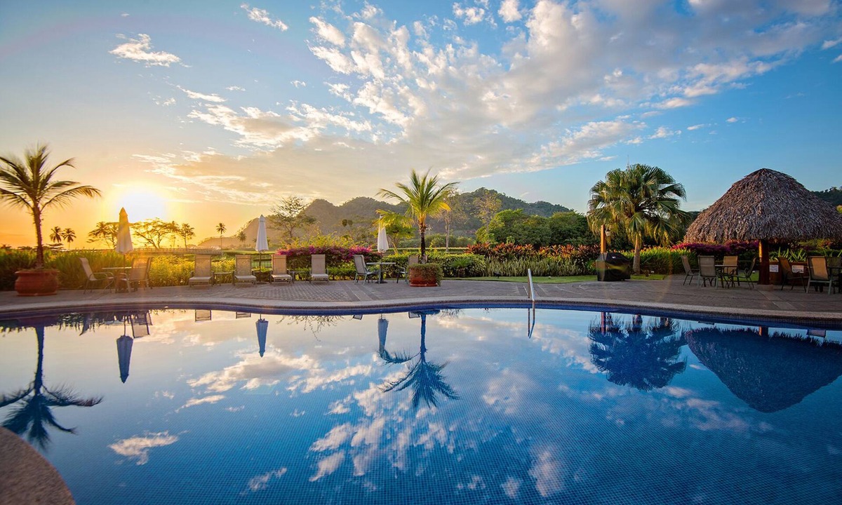 Herradura Condo | Luxury Condo, Ocean & Golf Course View, access