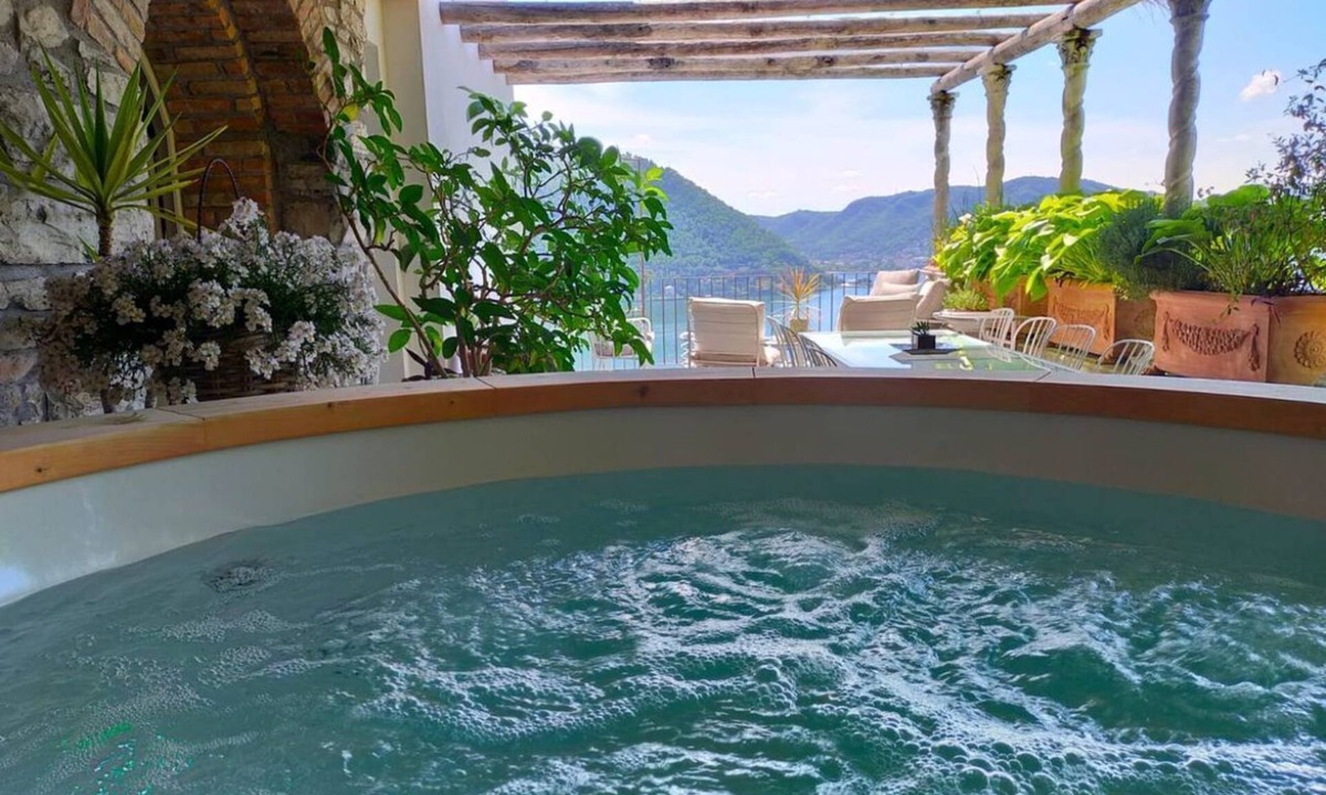 Cernobbio Villa | Luxury Convent-Finnish Wooden Jacuzzi/LakeViews/AC