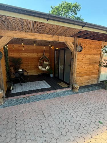 Llangollen House | Luxury Courtyard Studio in Llangollen