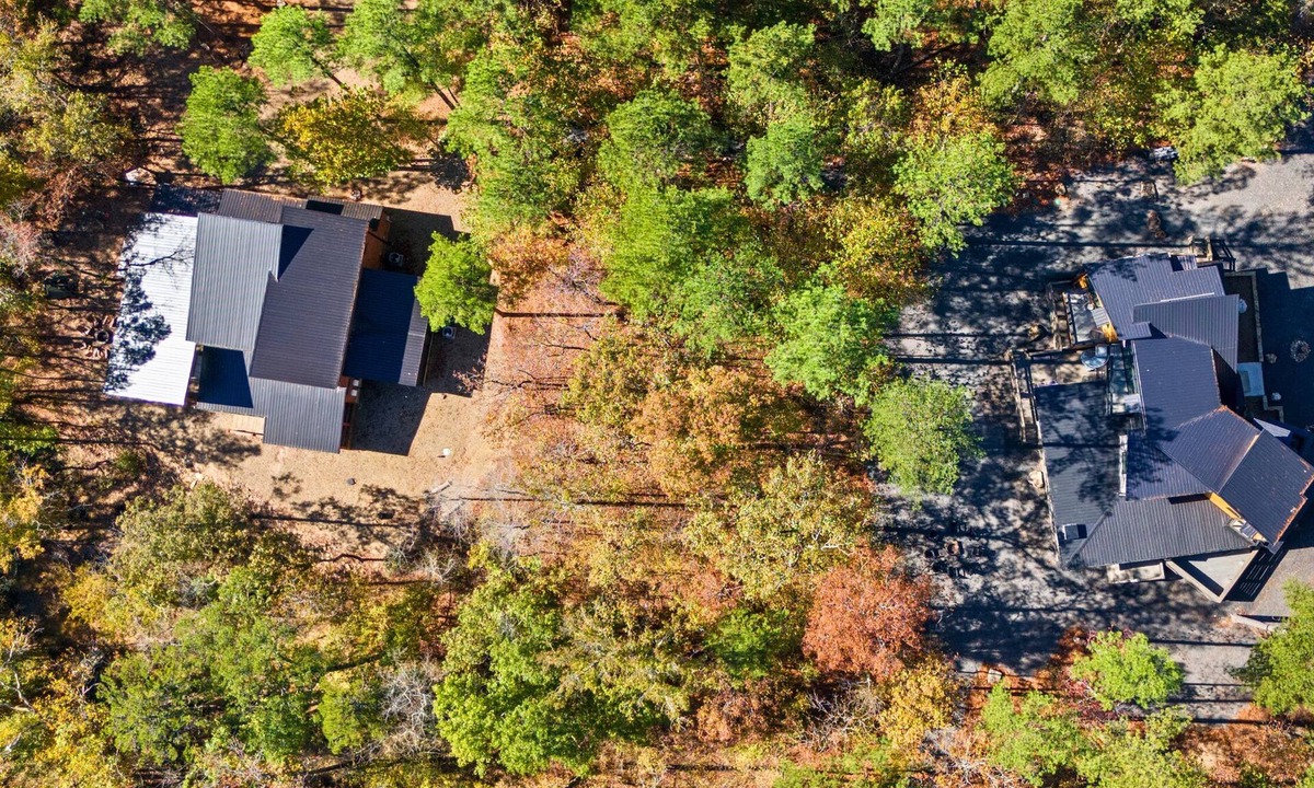 Broken Bow Cabin | Luxury Creekside Retreat for Large Groups