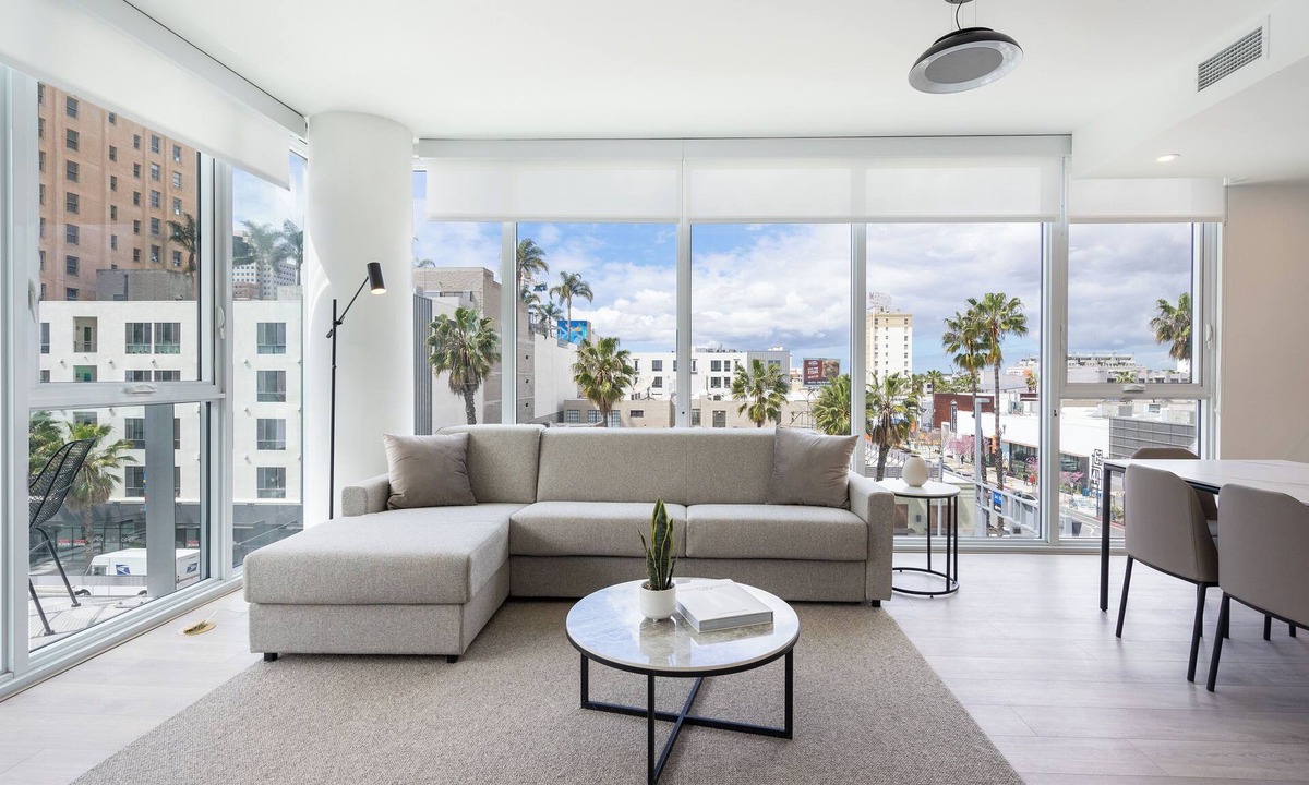 Downtown Long Beach Apartment | Luxury Downtown Long Beach Suites w/Pool, Fitness, & City Views!