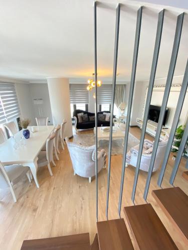 Kagithane Apartment | Luxury Duplex with Terrace Apartment by Siena Suites
