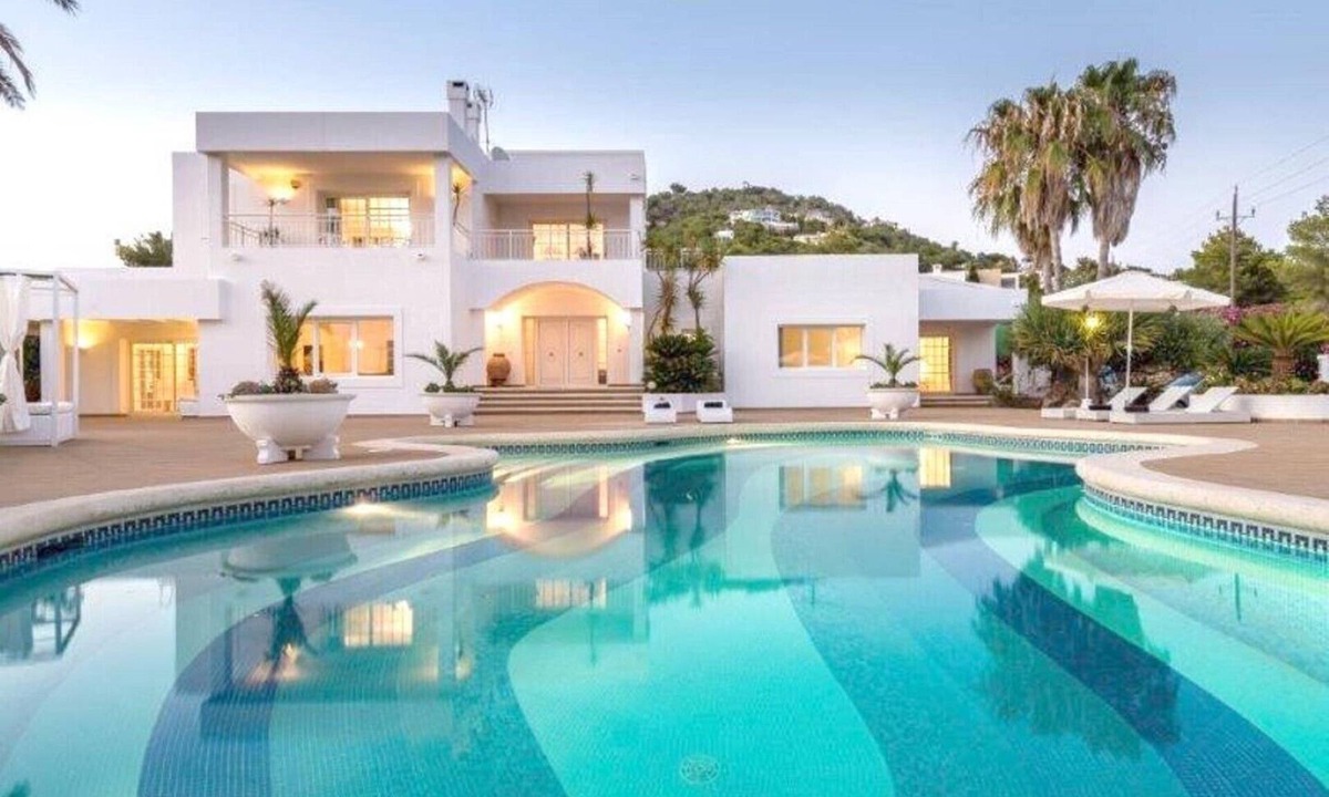 Santa Eulalia del Rio Villa | Luxury Villa "Oasis" with Pool, Panoramic Views, Wi-Fi & Large Garden