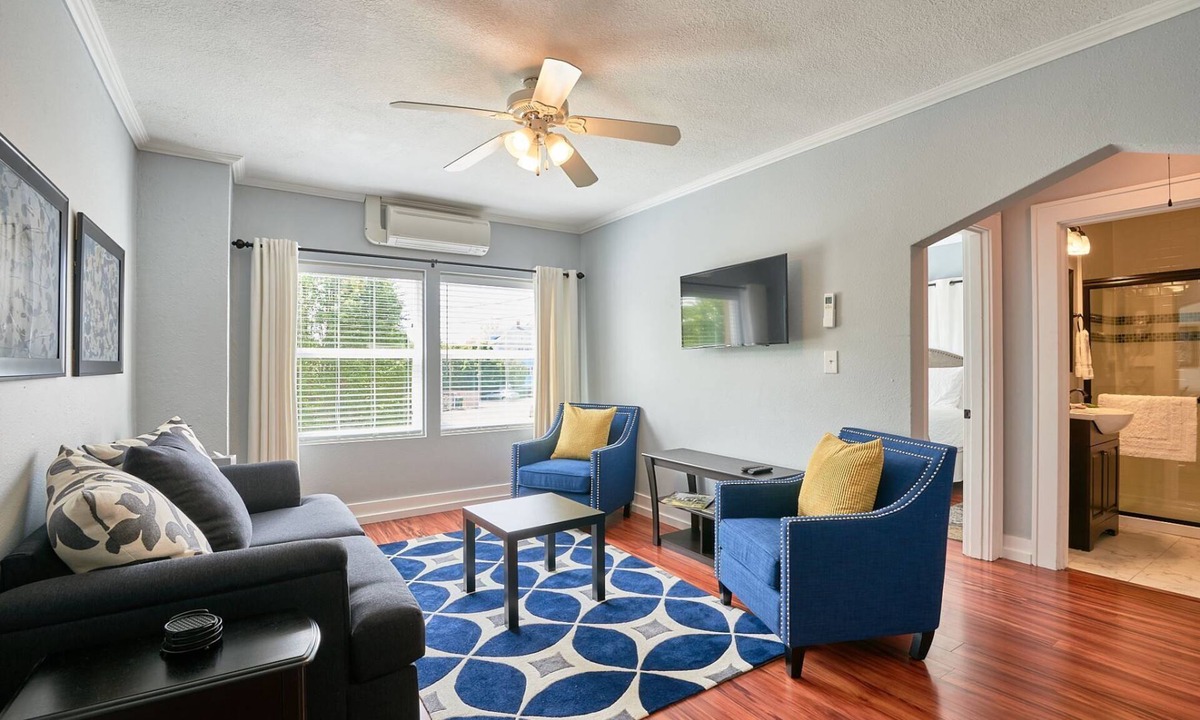 Newberg Condo | Luxury Flat in Downtown Newberg - Suite #5