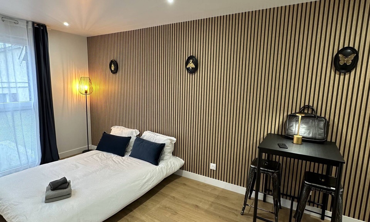 Jouvence Apartment | Luxury flat with shower and garden view