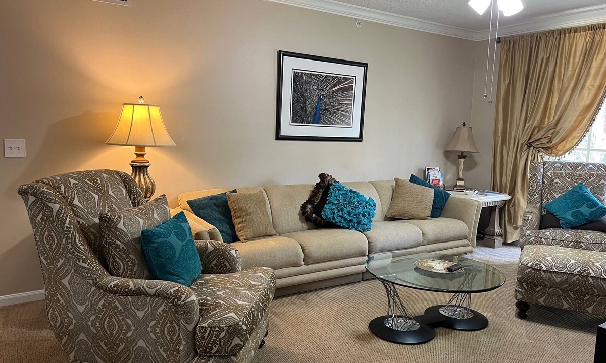 Downtown West Palm Beach Condo | "LUXURY FOR LESS" in the heart of Rosemary Sq/30-Day Minimum Discounted Rate