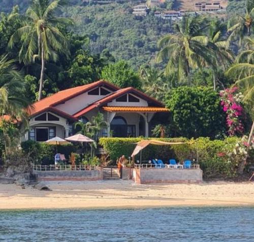 Bang Po Villa | Luxury front sea private villa, 3 bedroom on the bang po beach Maenam ,ko Samui
