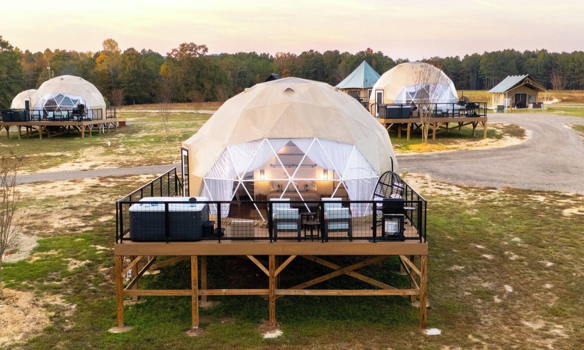 Cedar Bluff Resort | Luxury Geodesic Dome: Hot Tub & Lake Views