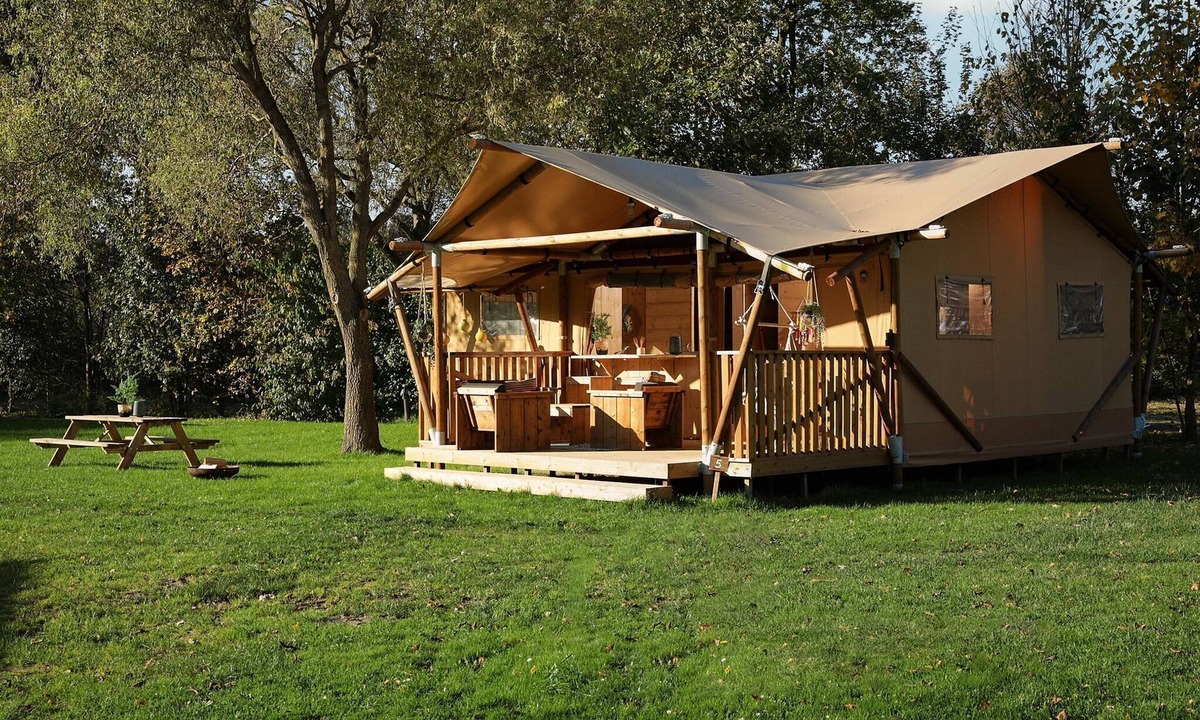 Zeewolde House | Luxury glamping with bathroom in the Horsterwold