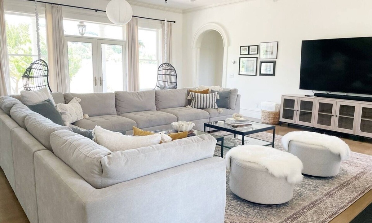 San Luis Obispo House | Luxury hot tub wine country Victorian near SLO