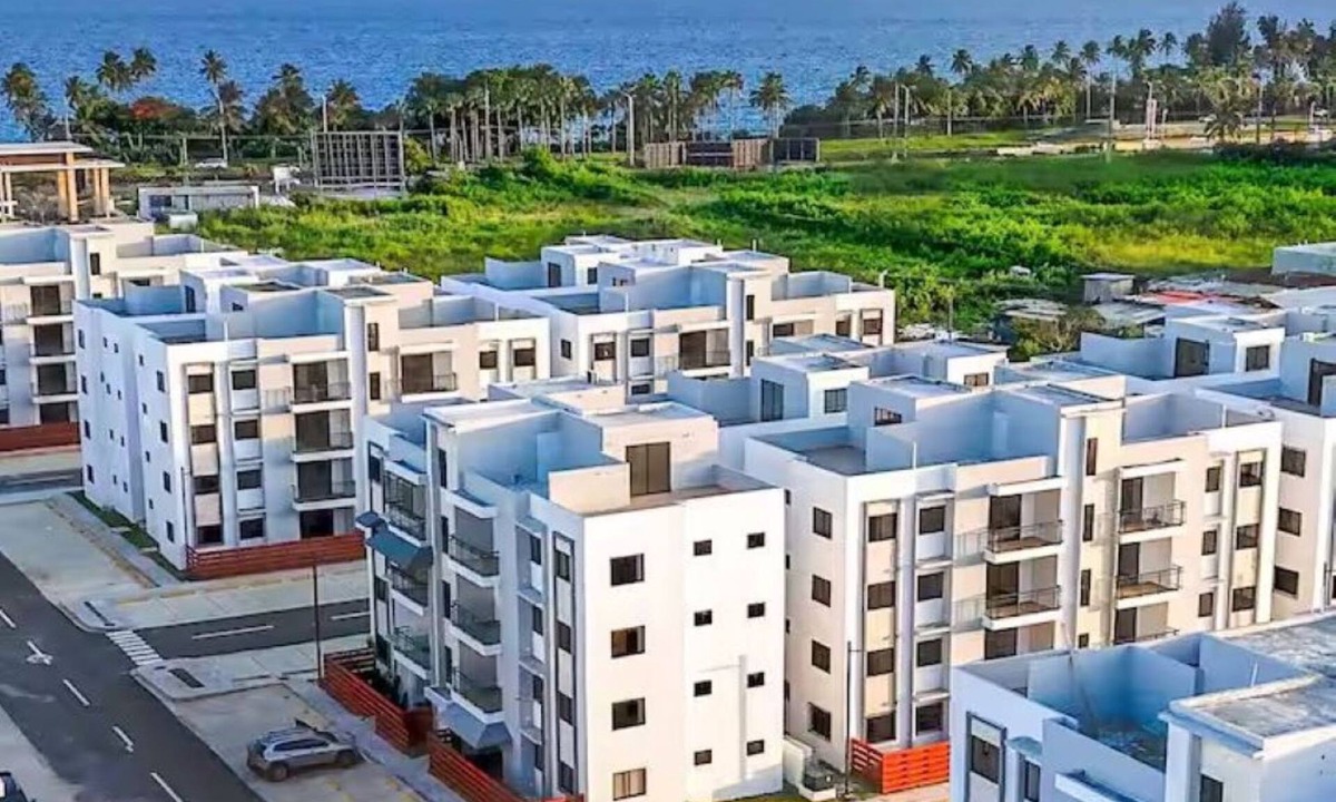 La Caleta Apartment | Luxury Hotel style Apartment. With a/c, hot and cold water. 3bs 2 bathroom