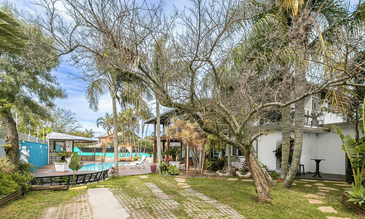 Campeche Leste House | Luxury house with pool, jacuzzi and sports court — 500m from Campeche Beach