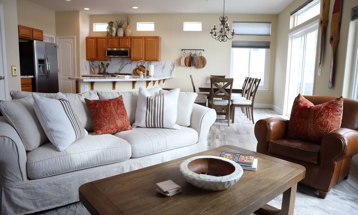 Sparks House | Luxury Lakefront Escape with Stunning Views at Sparks Marina
