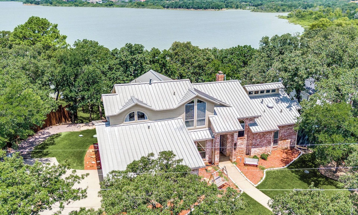 Hickory Creek House | Luxury Lakefront close to The Olana, Universal Studio and MAJOR INTERNATIONAL SPORTING EVENT