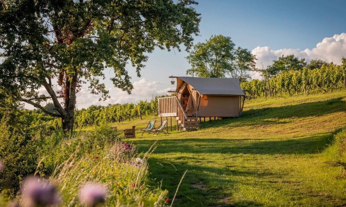 Monprimblanc Cabin | Luxury Lodge Tent in the vineyard