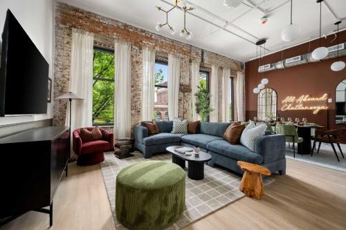 Downtown Chattanooga House | Luxury Loft Exposed Brick Walk to Southside