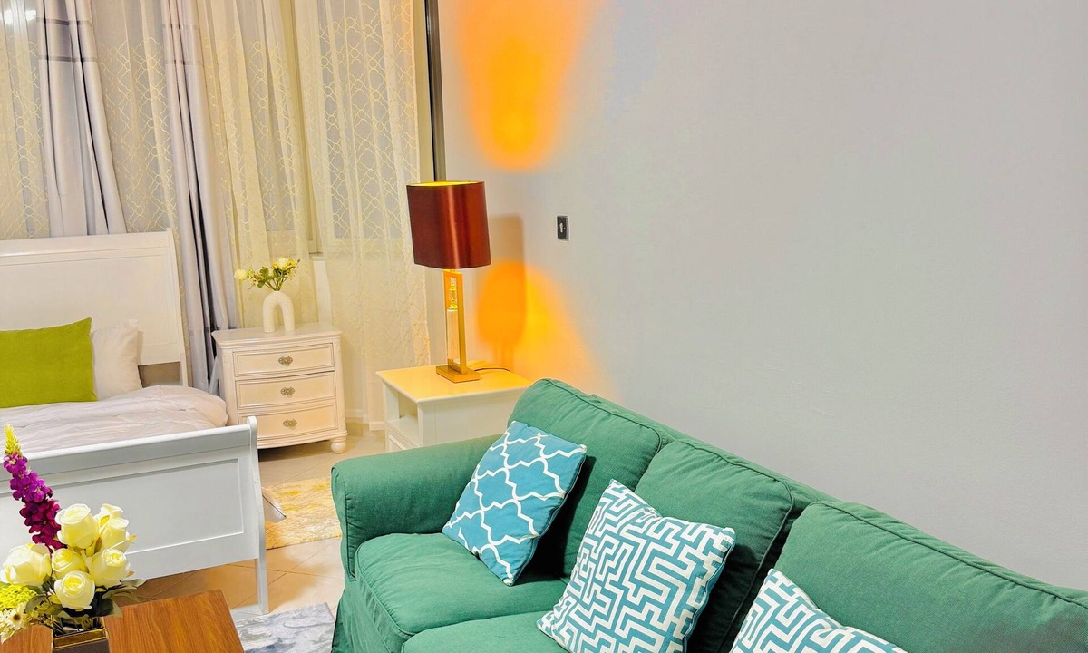 Abu Dhabi Apartment | Luxury Master Suite - Private Bathroom Oasis