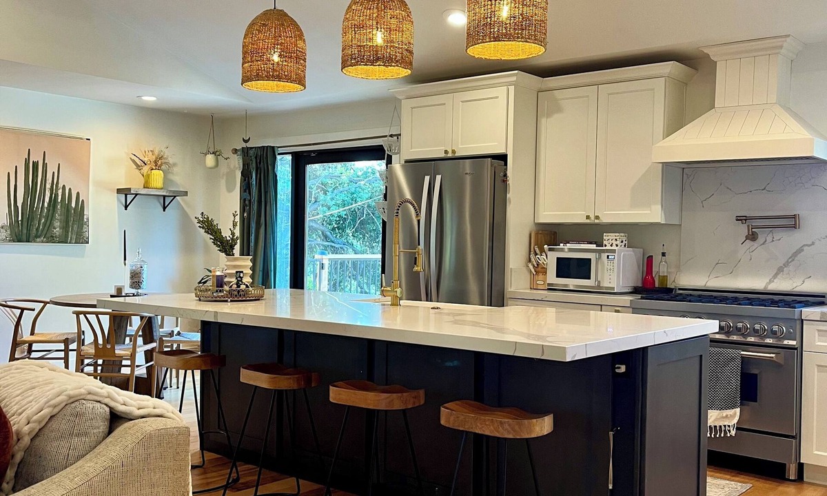 Murphys House | Luxury Meets Tranquility — Stylish Hilltop Home Minutes from Downtown Murphys