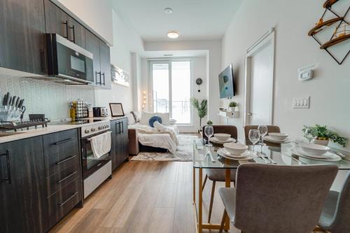 Kitchener Apartment | Luxury & Modern Condo in Central KW With Exclusive Terrace