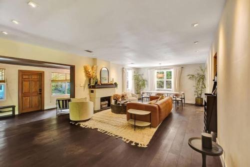 Northeast Miami Villa | Luxury Morningside Bungalow Steps to the Park