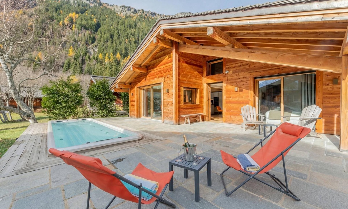 Chamonix-Mont-Blanc Ski Chalet | Luxury Mountain Chalet Pool Sauna Cinema, Argentière (Chamonix), France