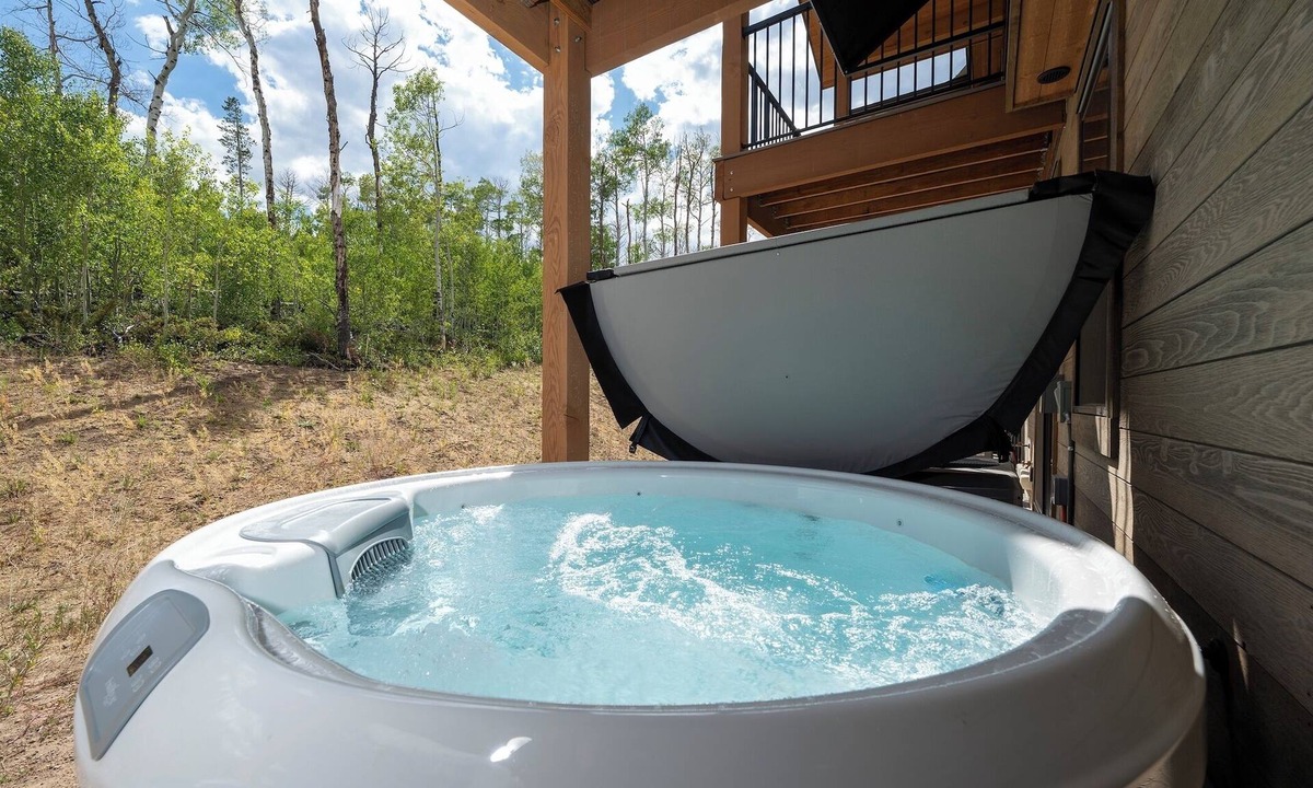 Granby House | Luxury Mountain Escape: Private Hot Tub! Ski In/Ski-Out at Granby Ranch
