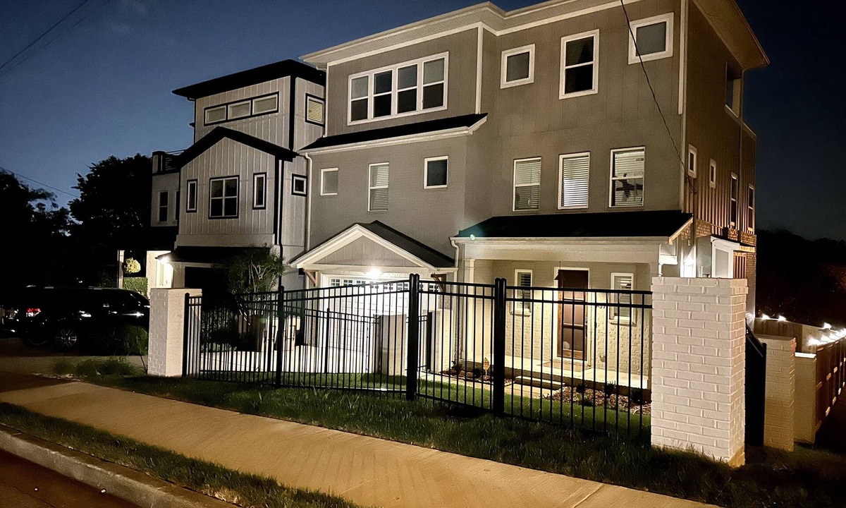 Edgehill House | LUXURY NEW HOME Near Gulch/4 King/4 Queen/2 Twin