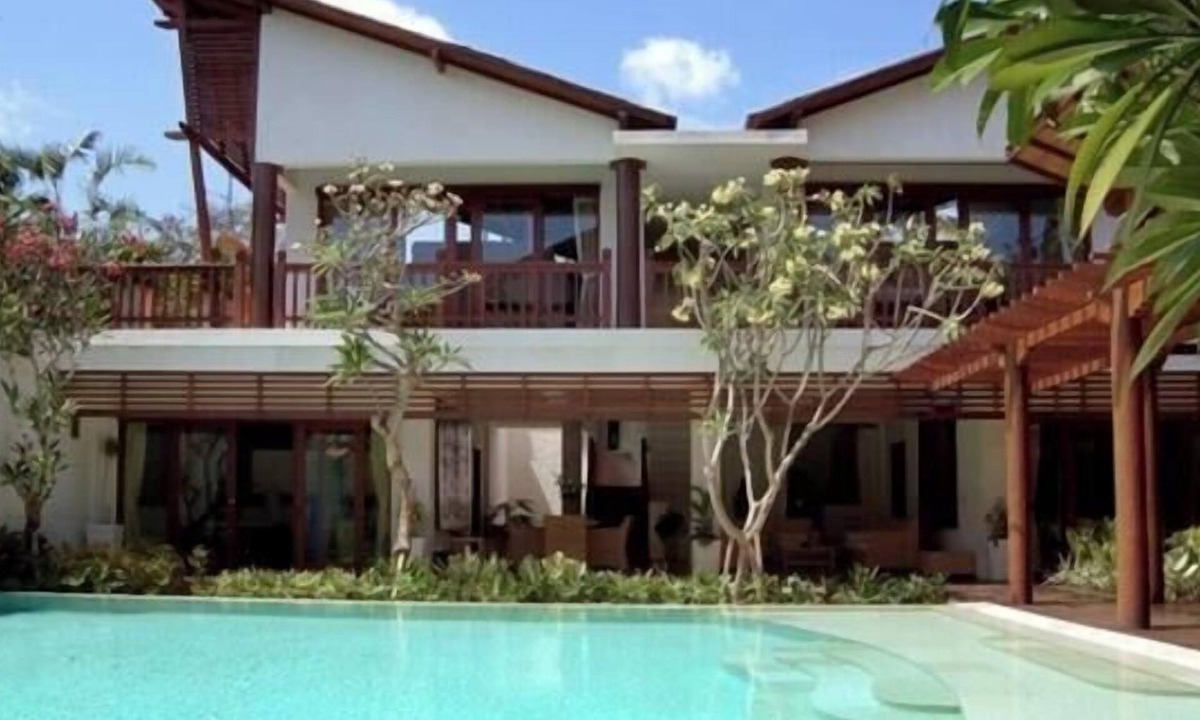 Sanur Kauh Villa | Luxury Nice Spacious 6 BR Family Villa Walk to Sanur Beach
