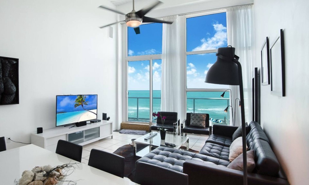 Mid Beach Condo | Luxury - Ocean front 3 Bed 2 Bath two story condo in Vibrant Miami Beach