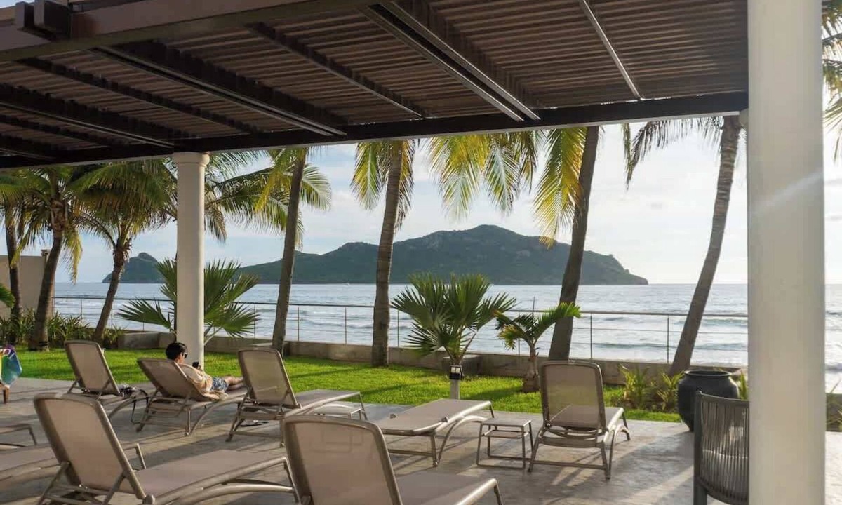 Zona Dorada Apartment | Luxury oceanfront condo | Golden Zone