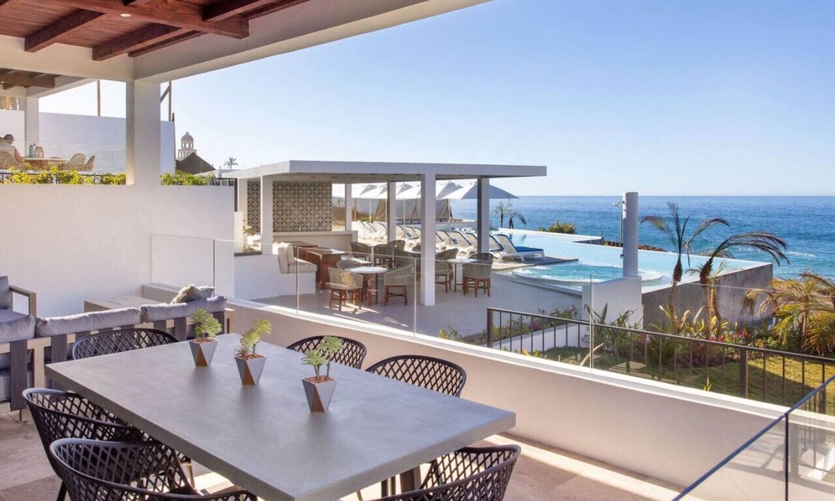 Cerritos Condo | Luxury Oceanfront Condo in Boutique Development
