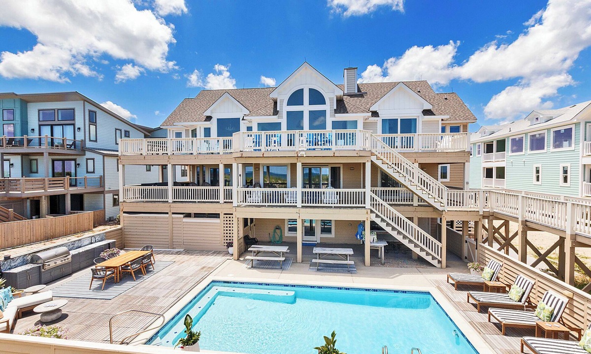 Whalehead Beach House | LUXURY, OCEANFRONT, Pool, ELEV, Rec Rm, Beach Access, Ocean Views! WL983, Fairlight