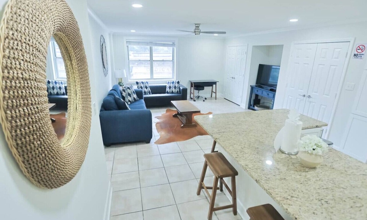 Downtown Atlanta Condo | Luxury on a Budget | Centrally Located Gem