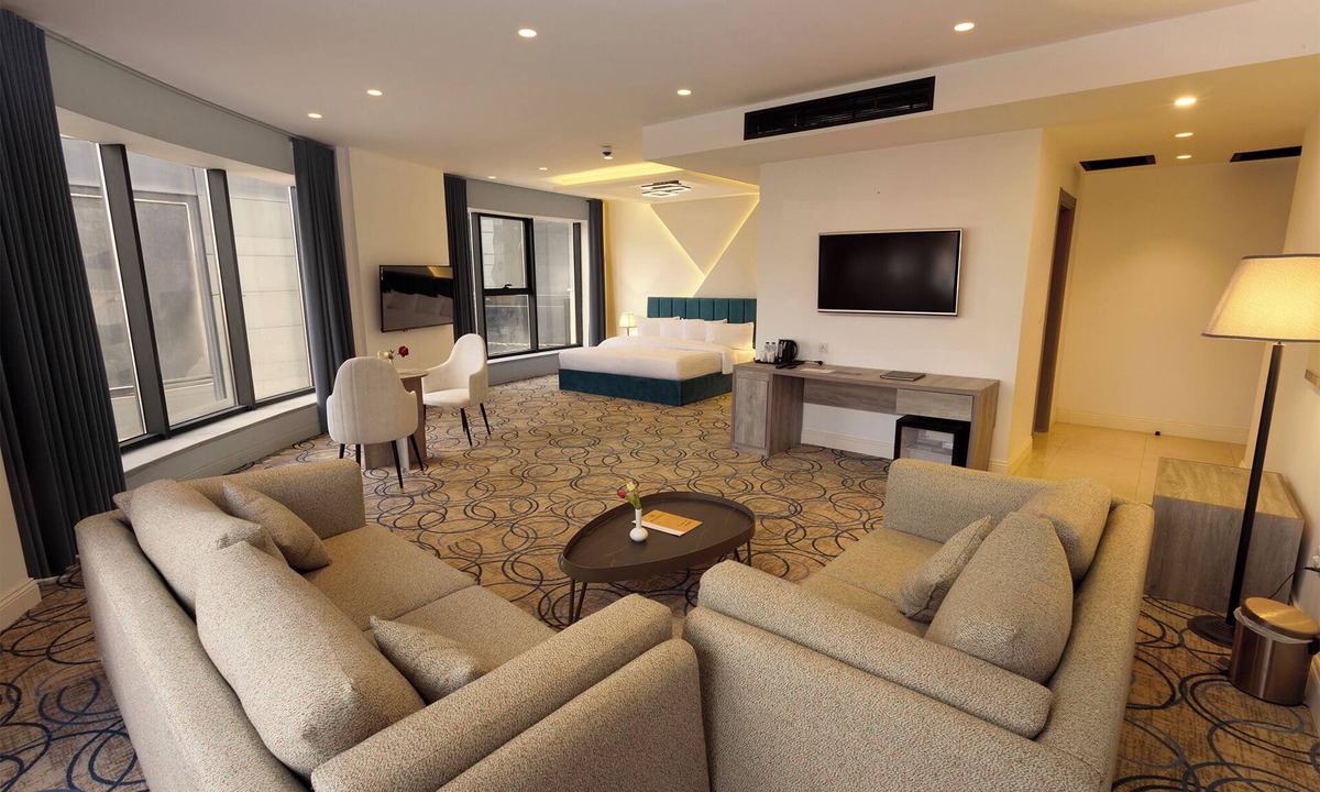 Al Swaifyeh Hotel | Luxury Palace Hotel