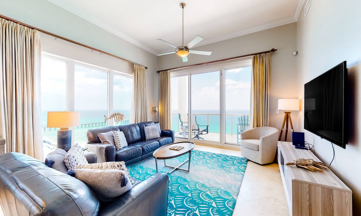 Navarre Beach Condo | Luxury Penthouse Condo with Oceanfront Views & Platinum Beach Service